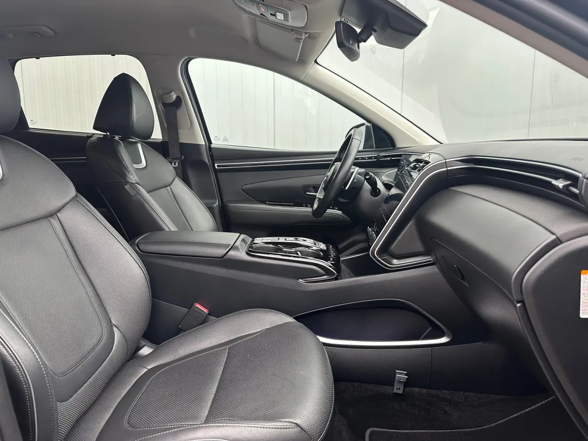 1.6 T-GDI 265pk PHEV Premium 4WD | Leder | Carplay | Climate | Keyless | Navigatie | Elek. Klep | Full - Led | 360 Camera | KRELL Audio | Elek. Stoelen | 19" Lichtmetaal | Winterpakket | Sto