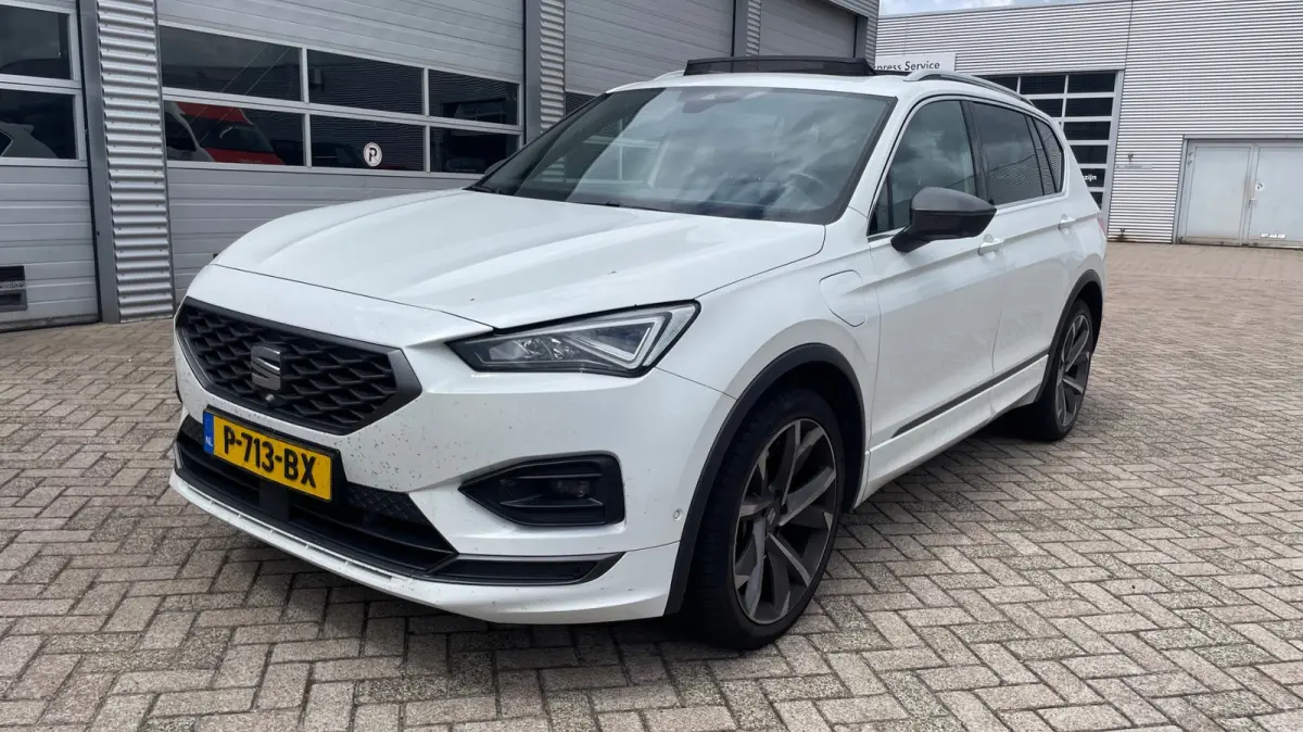 1.4 TSI e-Hybrid PHEV FR NIEUWSTAAT BTW-auto I FR I Leer I Pano I Trekhaak 1800KG I Camera I 20" I Winterpakket I Led I 245 PK I Virtual I