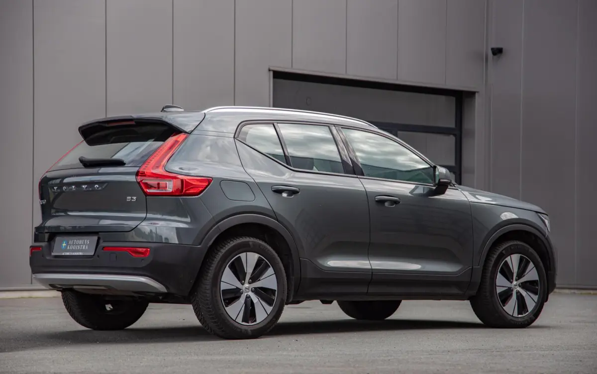2.0 B3 Core MY2026|Leder|Keyless|PDC|Camera|Carplay