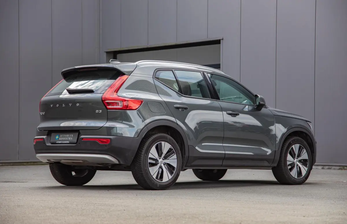 2.0 B3 Core MY2026|Leder|Keyless|PDC|Camera|Carplay