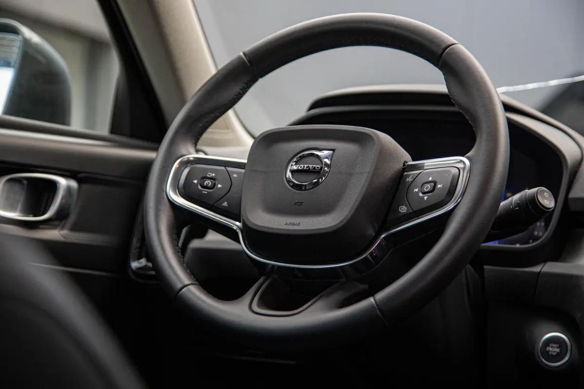 2.0 B3 Core MY2026|Leder|Keyless|PDC|Camera|Carplay