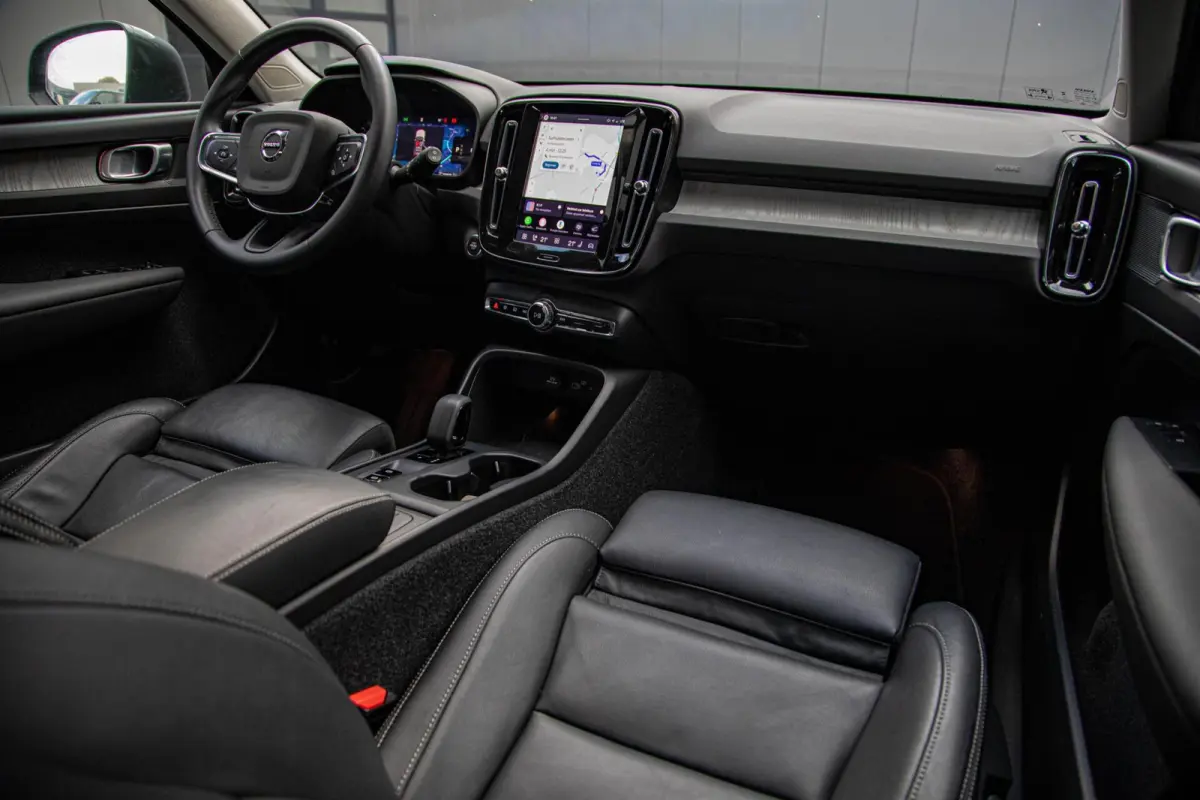 2.0 B3 Core MY2026|Leder|Keyless|PDC|Camera|Carplay