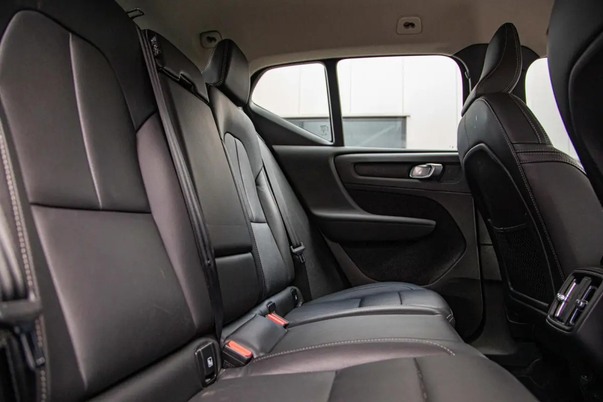 2.0 B3 Core MY2026|Leder|Keyless|PDC|Camera|Carplay