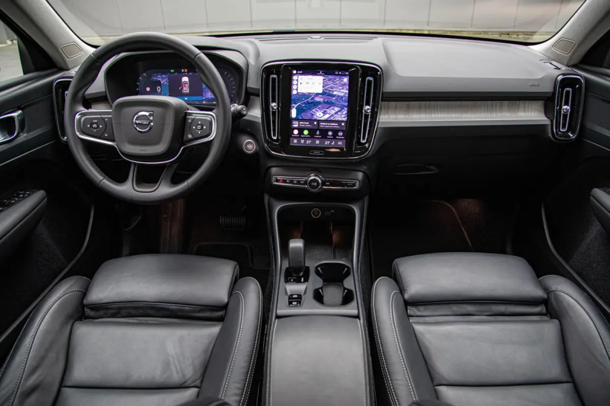 2.0 B3 Core MY2026|Leder|Keyless|PDC|Camera|Carplay