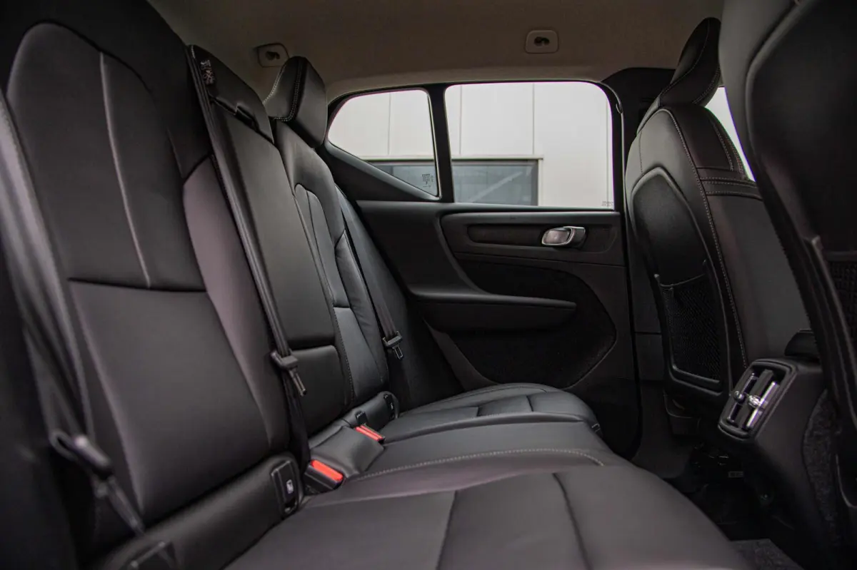2.0 B3 Core MY2026|Leder|Keyless|PDC|Camera|Carplay