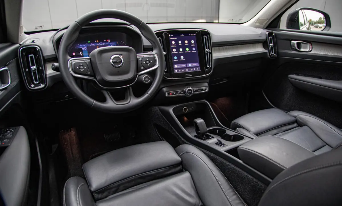 2.0 B3 Core MY2026|Leder|Keyless|PDC|Camera|Carplay