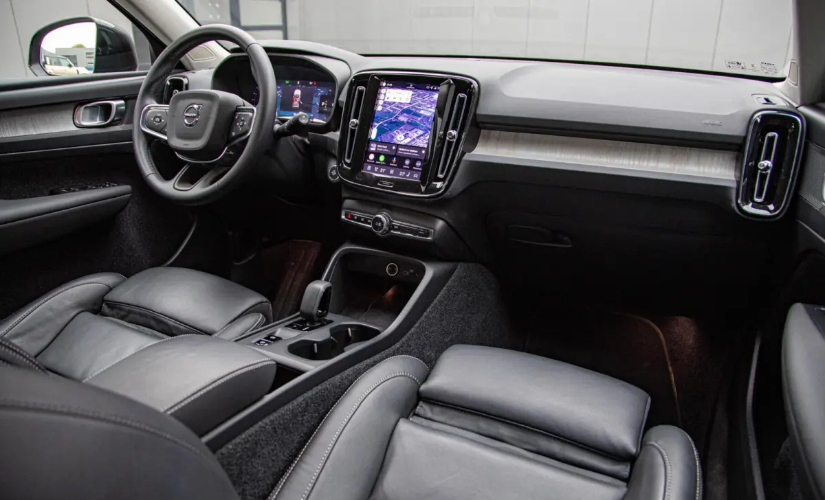 2.0 B3 Core MY2026|Leder|Keyless|PDC|Camera|Carplay