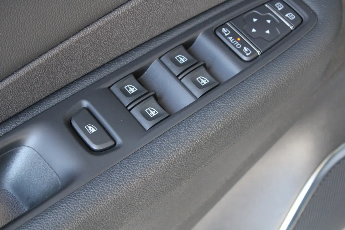 0.9 TCe Intens | Achteruitrijcamera | Dodehoek-detectie | DAB+ | Keyless entry & start |