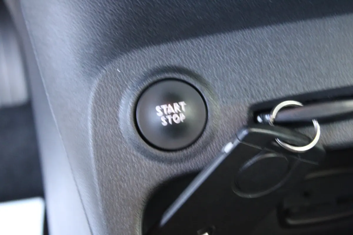 0.9 TCe Intens | Achteruitrijcamera | Dodehoek-detectie | DAB+ | Keyless entry & start |
