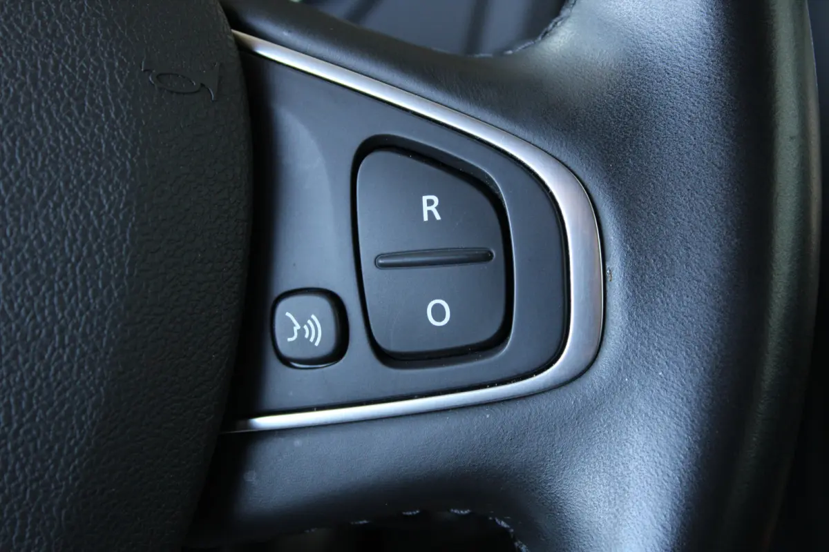 0.9 TCe Intens | Achteruitrijcamera | Dodehoek-detectie | DAB+ | Keyless entry & start |