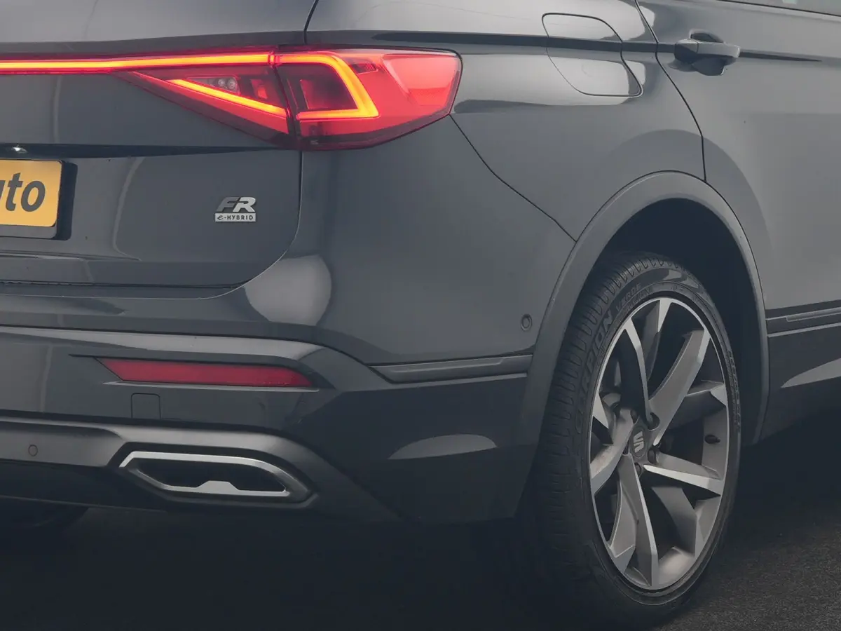 1.4 TSI e-Hybrid PHEV FR 245pk Dealer O.H | Panodak | Adaptive Cruise | Camera | Sportstoelen Memory & Verwarmd | Apple Carplay | Keyless | Lane Assist | Navigatie | Virtual | DAB | 20"L.M |