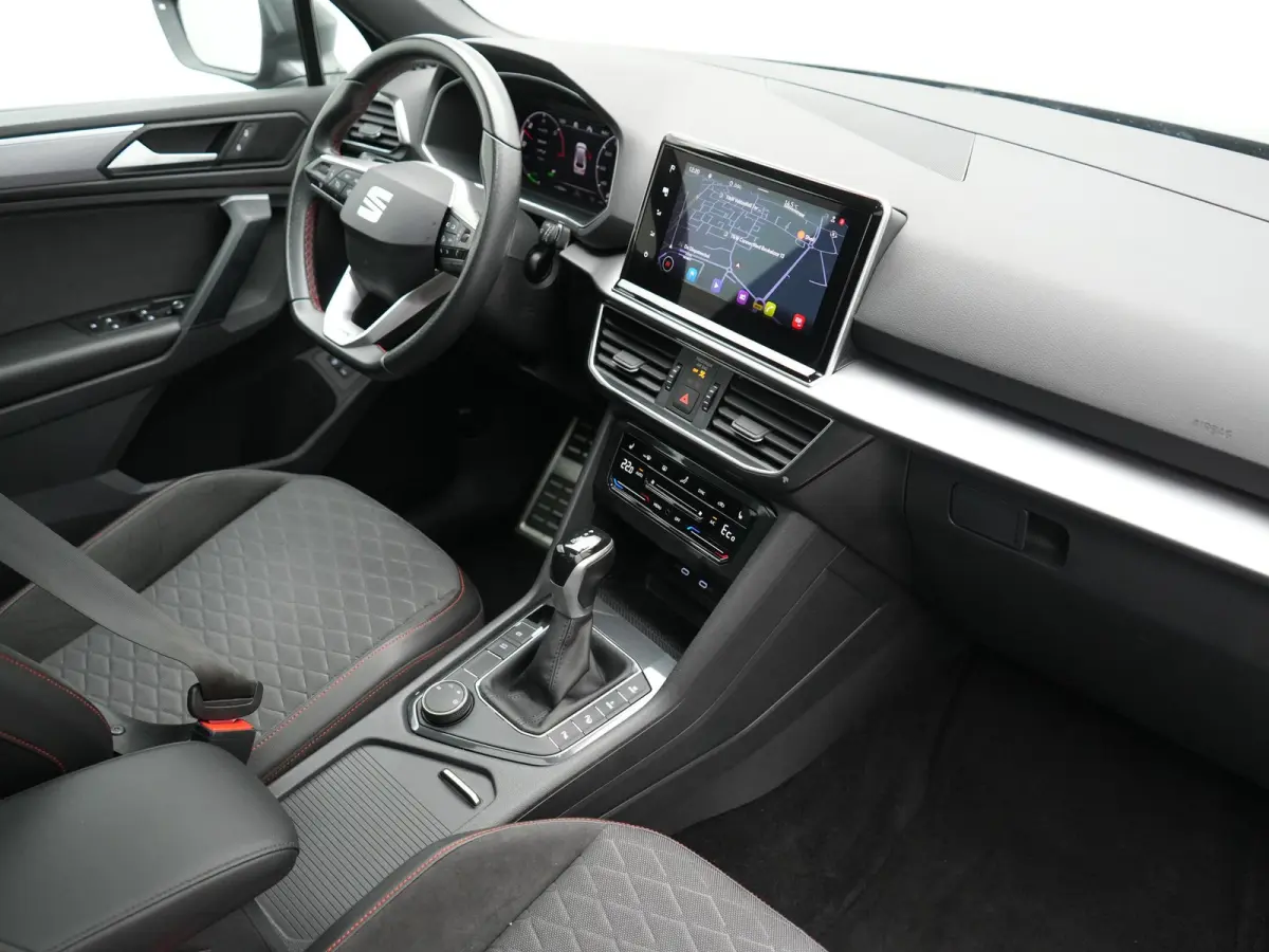 1.4 TSI e-Hybrid PHEV FR 245pk Dealer O.H | Panodak | Adaptive Cruise | Camera | Sportstoelen Memory & Verwarmd | Apple Carplay | Keyless | Lane Assist | Navigatie | Virtual | DAB | 20"L.M |