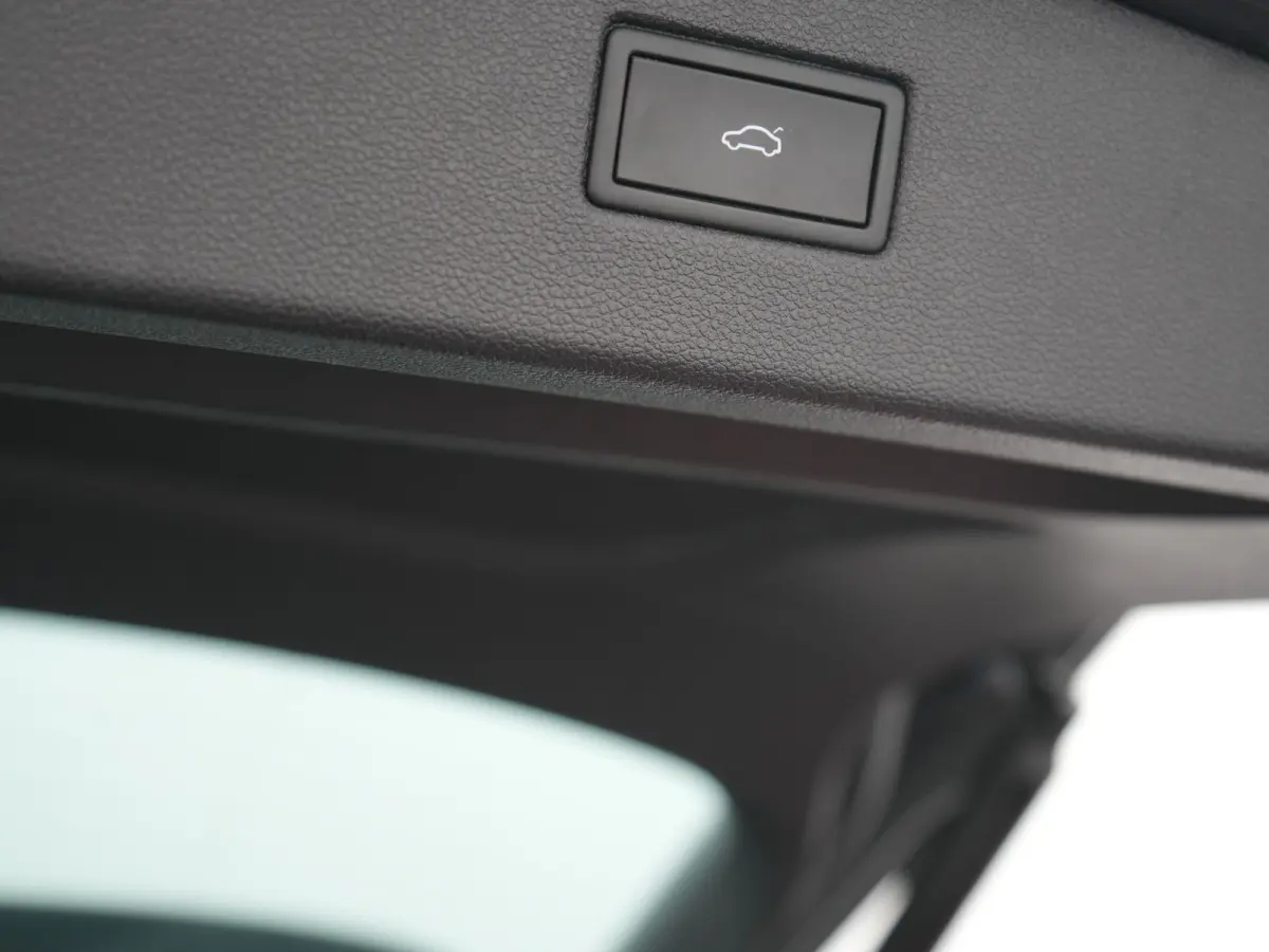 1.4 TSI e-Hybrid PHEV FR 245pk Dealer O.H | Panodak | Adaptive Cruise | Camera | Sportstoelen Memory & Verwarmd | Apple Carplay | Keyless | Lane Assist | Navigatie | Virtual | DAB | 20"L.M |