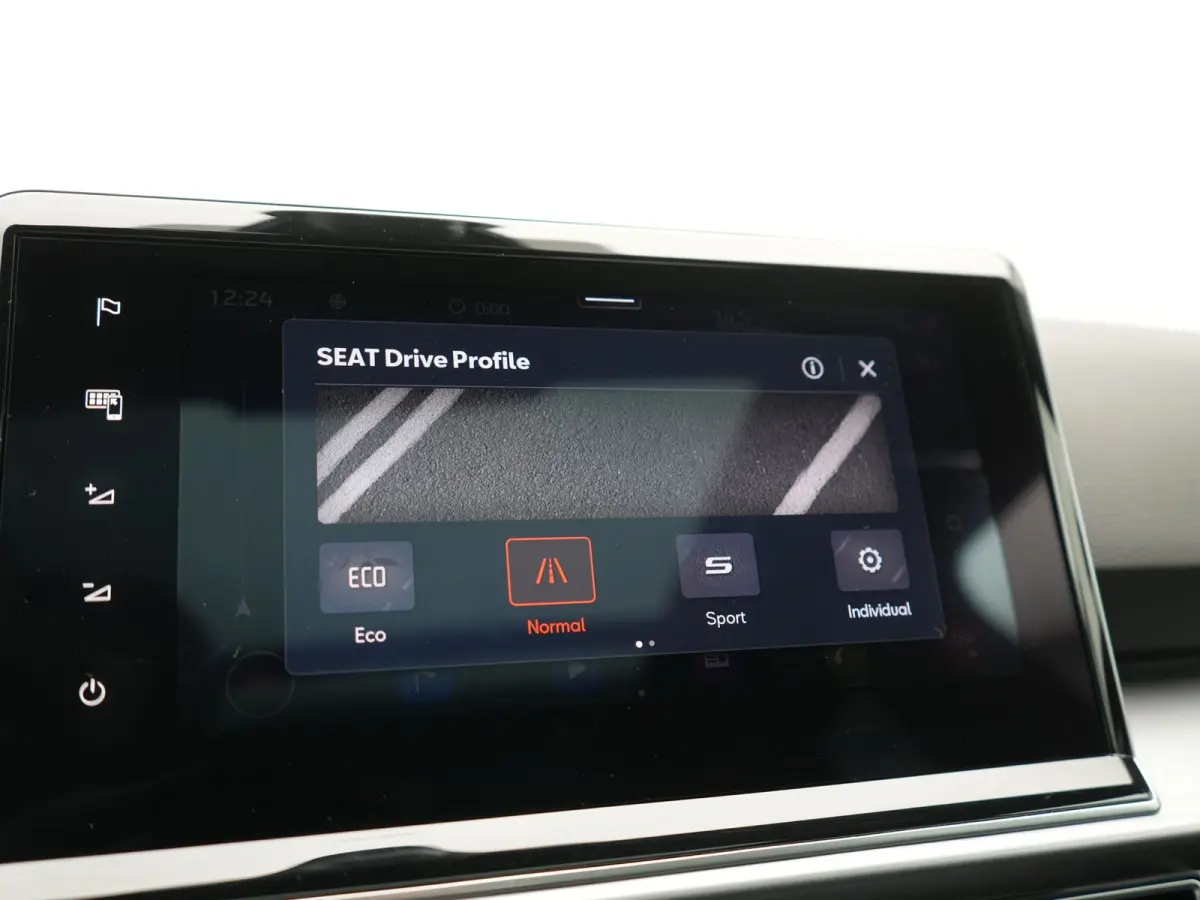 1.4 TSI e-Hybrid PHEV FR 245pk Dealer O.H | Panodak | Adaptive Cruise | Camera | Sportstoelen Memory & Verwarmd | Apple Carplay | Keyless | Lane Assist | Navigatie | Virtual | DAB | 20"L.M |