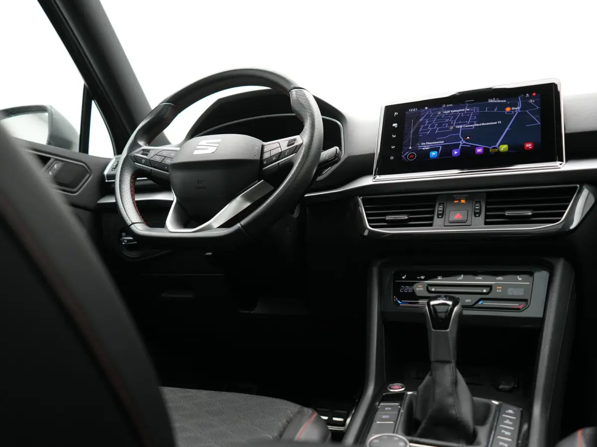 1.4 TSI e-Hybrid PHEV FR 245pk Dealer O.H | Panodak | Adaptive Cruise | Camera | Sportstoelen Memory & Verwarmd | Apple Carplay | Keyless | Lane Assist | Navigatie | Virtual | DAB | 20"L.M |