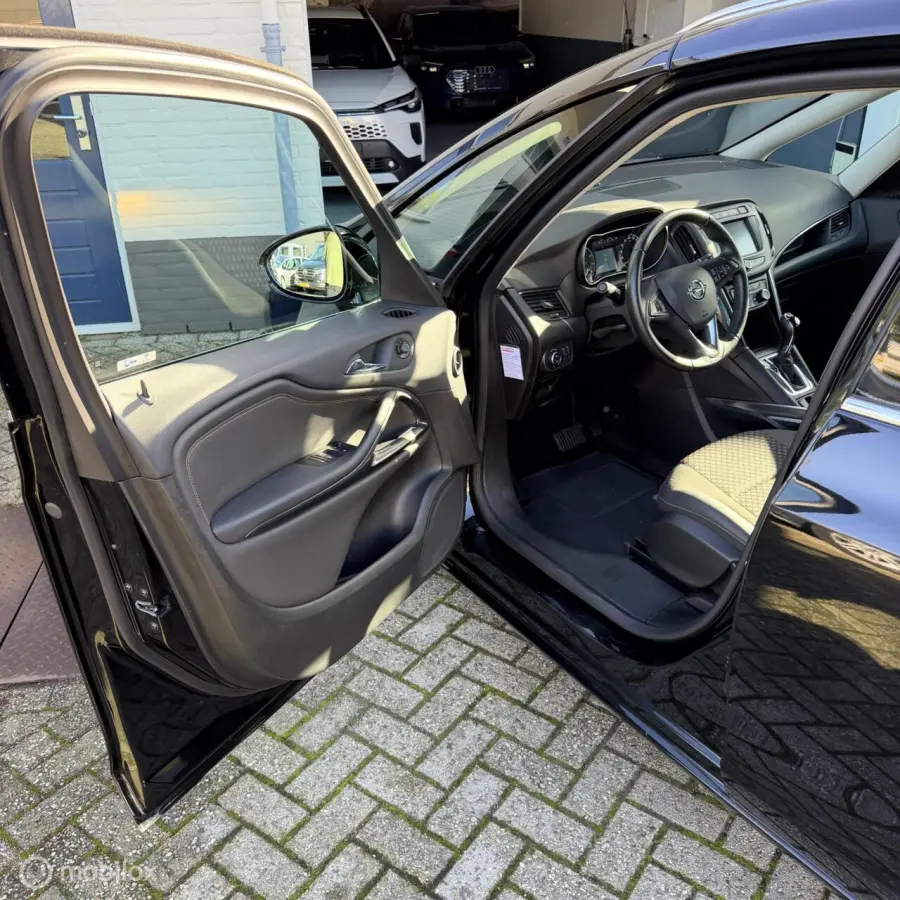1.4 Turbo Online Edition 7p.