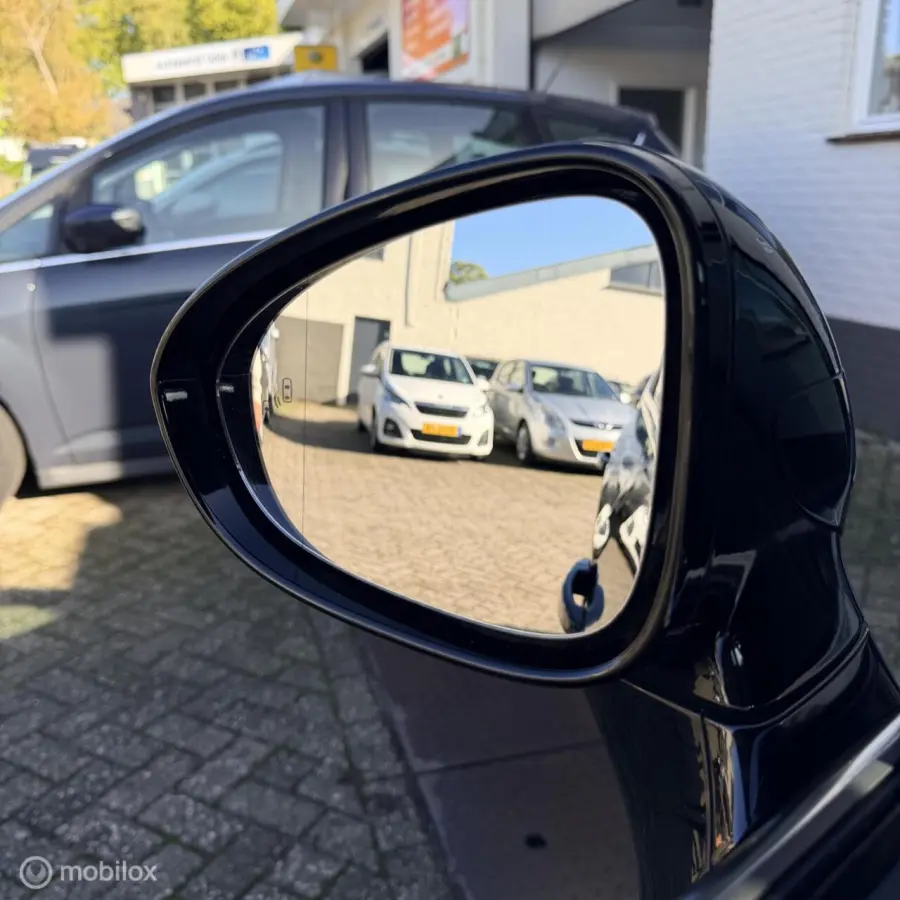 1.4 Turbo Online Edition 7p.