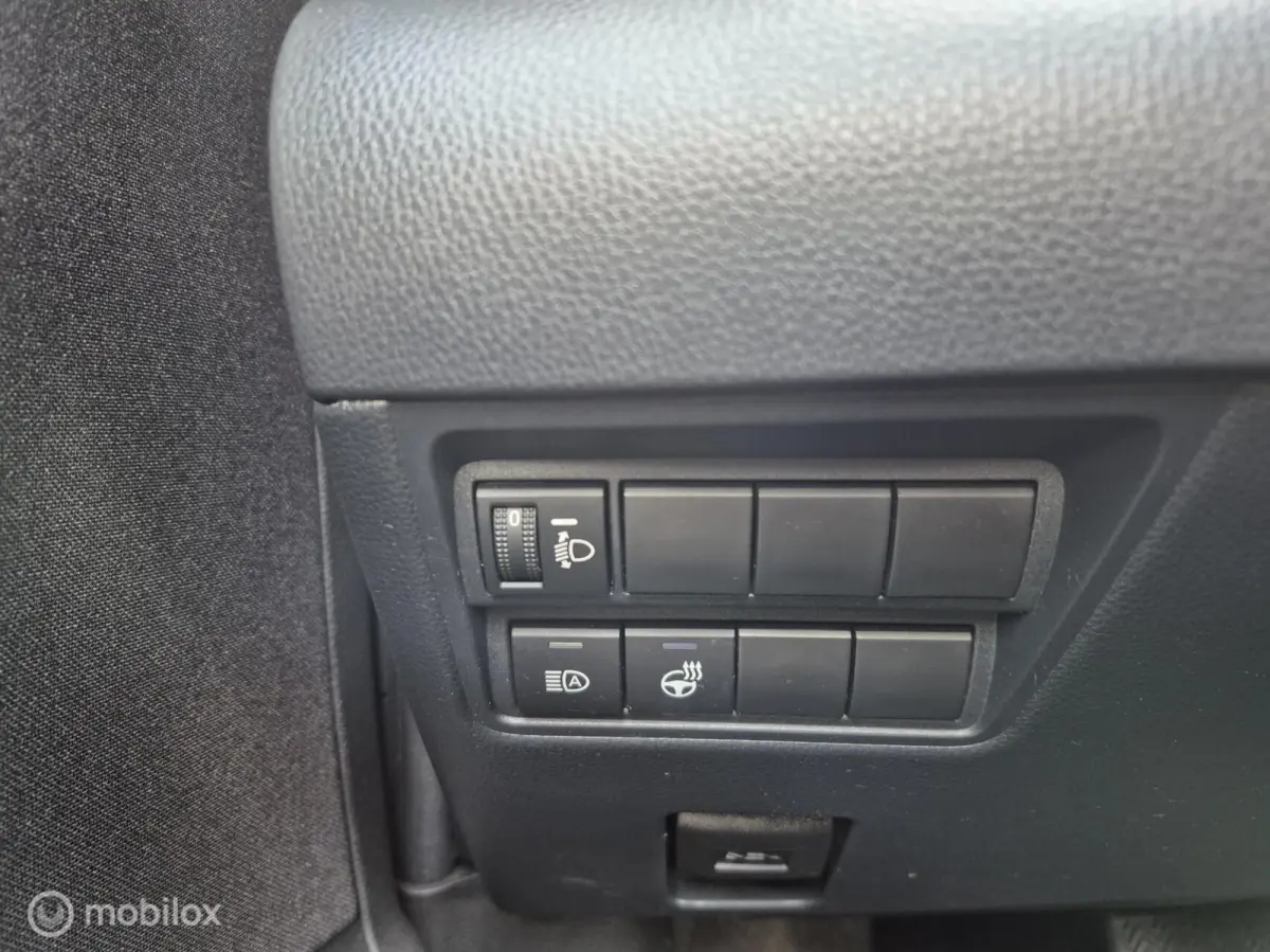1.5 Hybrid Business Carplay / Camera / Adaptiv cruise / Stuur verwarming