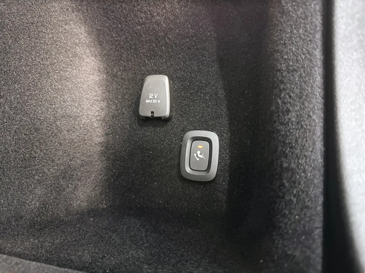 B3 Core | Parkeercamera | Stoel- en stuurverwarming | Trekhaak