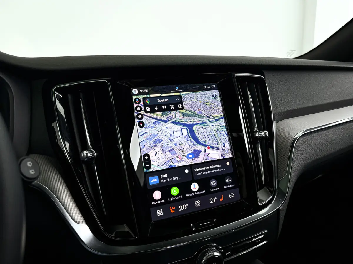 T8 Plug-in hybrid AWD Plus Dark | SOH 100% | Panoramadak | 360° camera | Head-up display | Harman Kardon | Stoel- en stuurverwarming | Trekhaak