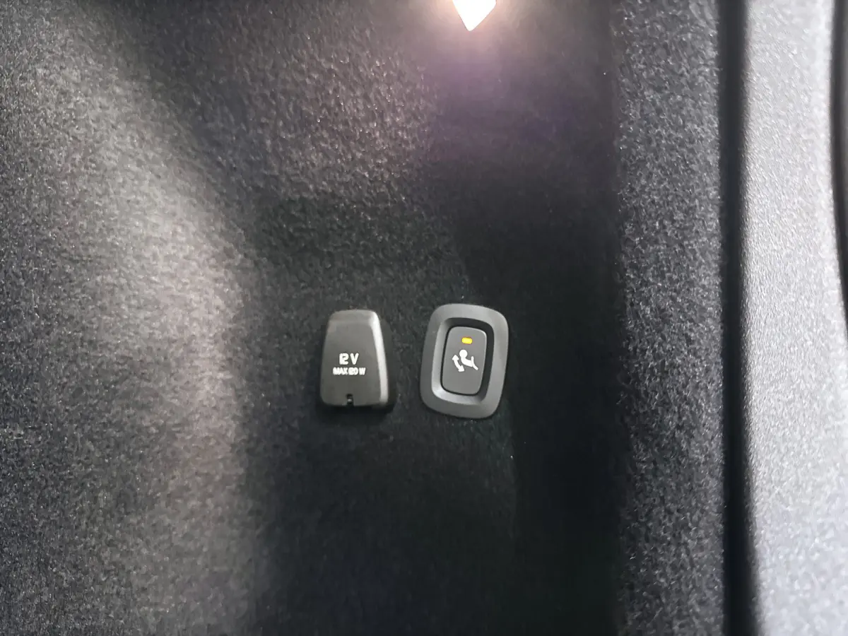 T8 Plug-in hybrid AWD Plus Dark | SOH 100% | Panoramadak | 360° camera | Head-up display | Harman Kardon | Stoel- en stuurverwarming | Trekhaak