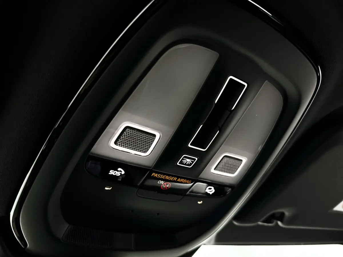 T8 Plug-in hybrid AWD Plus Dark | SOH 100% | Panoramadak | 360° camera | Head-up display | Harman Kardon | Stoel- en stuurverwarming | Trekhaak