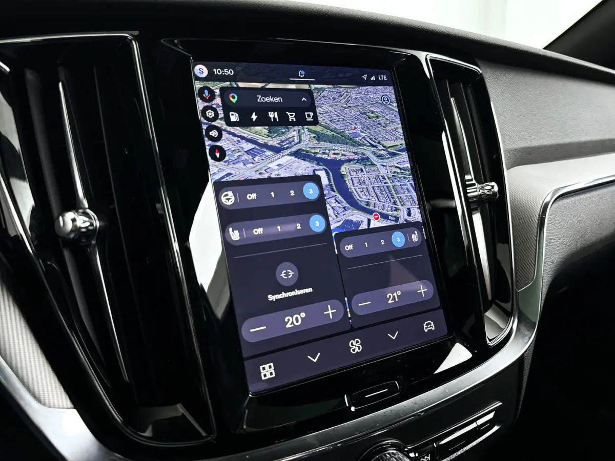 T8 Plug-in hybrid AWD Plus Dark | SOH 100% | Panoramadak | 360° camera | Head-up display | Harman Kardon | Stoel- en stuurverwarming | Trekhaak