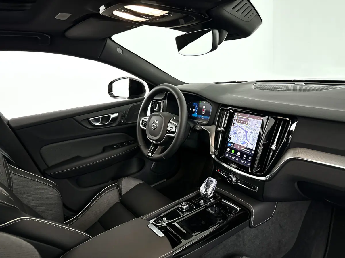 T8 Plug-in hybrid AWD Plus Dark | SOH 100% | Panoramadak | 360° camera | Head-up display | Harman Kardon | Stoel- en stuurverwarming | Trekhaak
