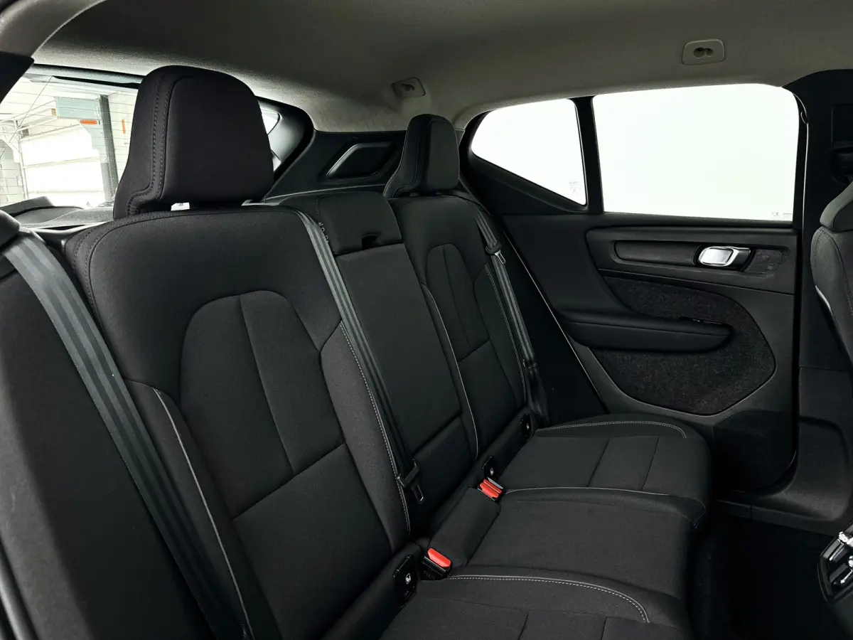 T2 Momentum Business | Parkeercamera | Cruise control | Navigatie
