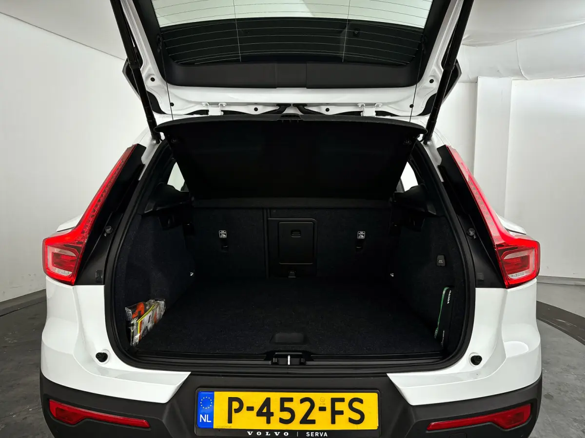 T2 Momentum Business | Parkeercamera | Cruise control | Navigatie