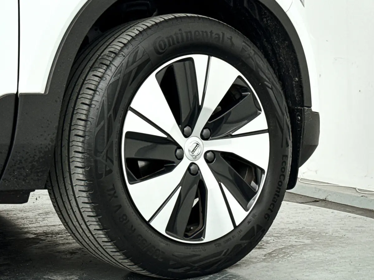 T2 Momentum Business | Parkeercamera | Cruise control | Navigatie