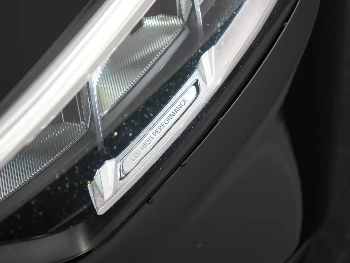 4MATIC Luxury Line PHEV 313pk Dealer O.H. | Panodak | Sfeerverlichting | BLIS | Lederen Sportstoelen Memory & Verwarmd | Apple Carplay | Cruise Control | Navigatie | DAB | Virtual | Plug In 