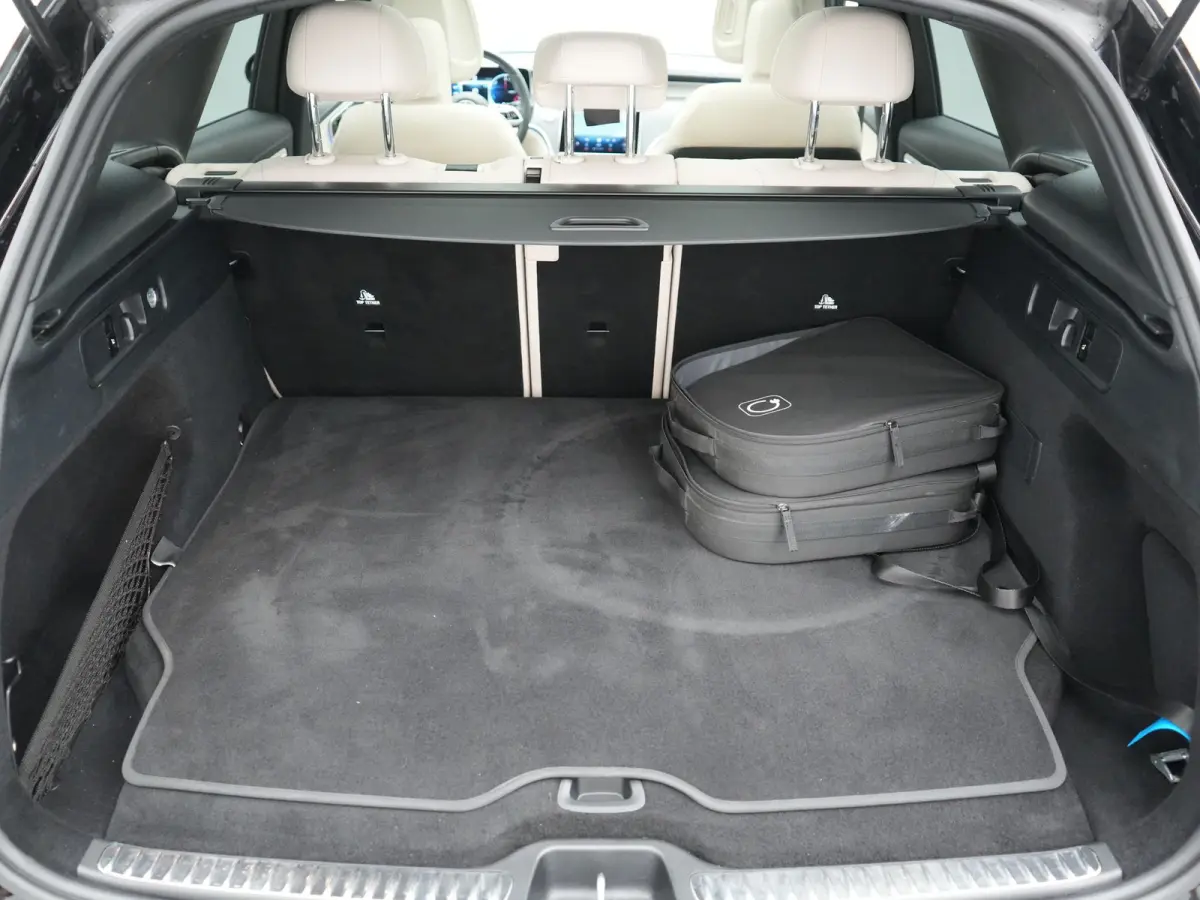 4MATIC Luxury Line PHEV 313pk Dealer O.H. | Panodak | Sfeerverlichting | BLIS | Lederen Sportstoelen Memory & Verwarmd | Apple Carplay | Cruise Control | Navigatie | DAB | Virtual | Plug In 