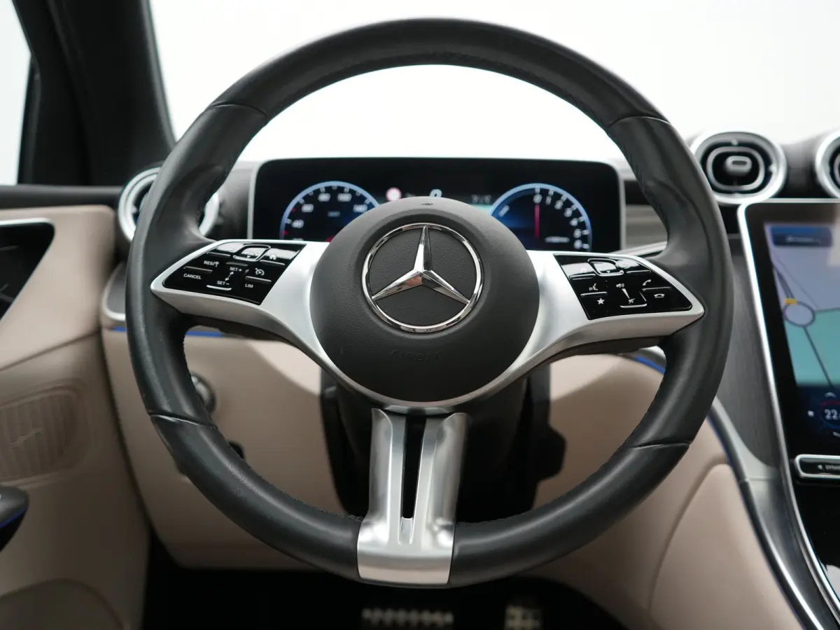 4MATIC Luxury Line PHEV 313pk Dealer O.H. | Panodak | Sfeerverlichting | BLIS | Lederen Sportstoelen Memory & Verwarmd | Apple Carplay | Cruise Control | Navigatie | DAB | Virtual | Plug In 
