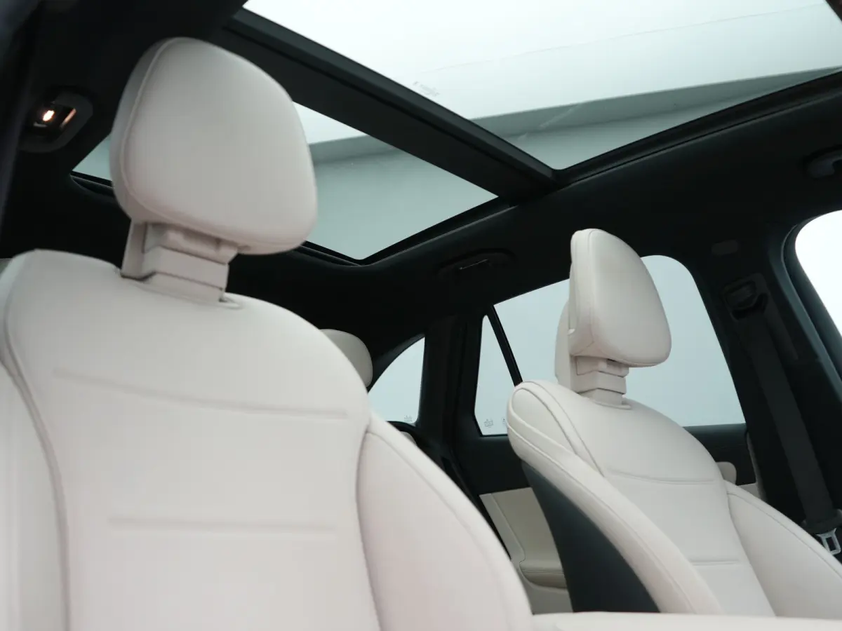 4MATIC Luxury Line PHEV 313pk Dealer O.H. | Panodak | Sfeerverlichting | BLIS | Lederen Sportstoelen Memory & Verwarmd | Apple Carplay | Cruise Control | Navigatie | DAB | Virtual | Plug In 