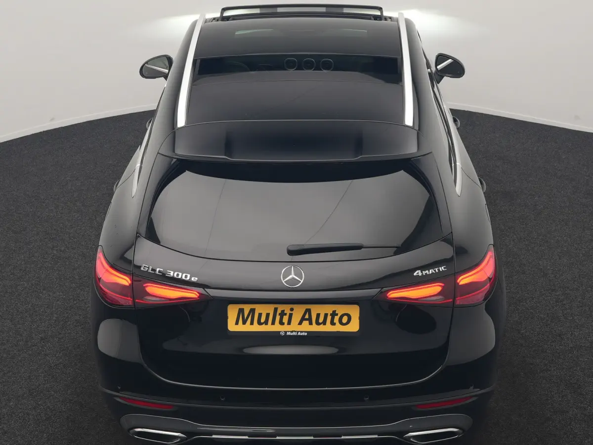 4MATIC Luxury Line PHEV Long Range 313pk Dealer O.H. | Trekhaak af Fabriek | Panodak | Sfeerverlichting | BLIS | Lederen Sportstoelen Memory & Verwarmd | Apple Carplay | Cruise Control | Nav