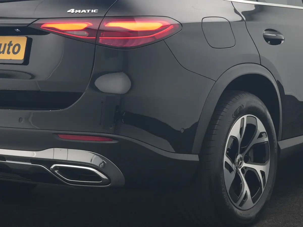 4MATIC Luxury Line PHEV Long Range 313pk Dealer O.H. | Trekhaak af Fabriek | Panodak | Sfeerverlichting | BLIS | Lederen Sportstoelen Memory & Verwarmd | Apple Carplay | Cruise Control | Nav