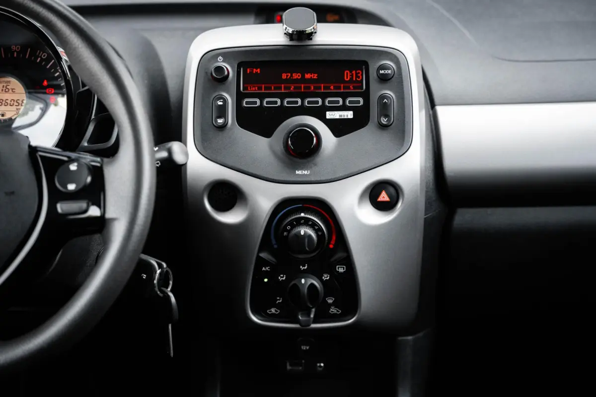 1.0 e-VTi Blue Lion*AIRCO*5-DEURS*BLUETOOTH*NAP*