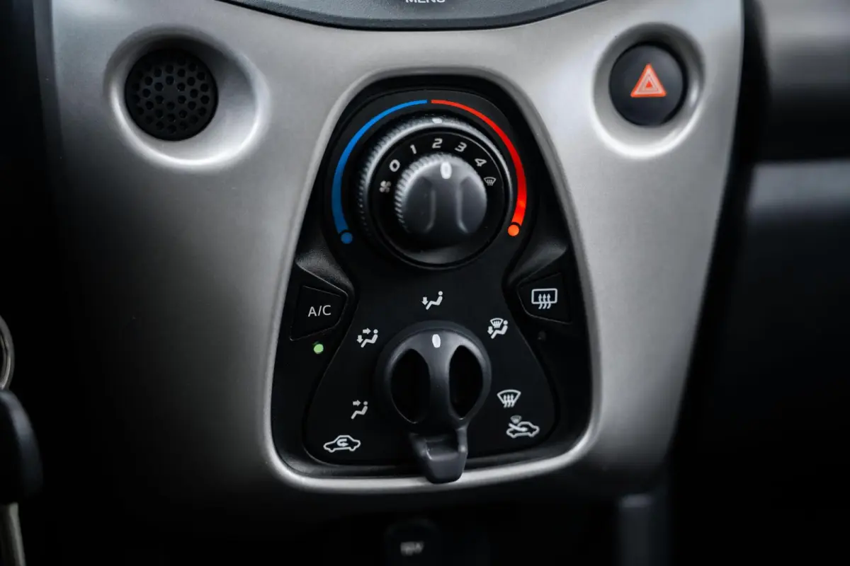 1.0 e-VTi Blue Lion*AIRCO*5-DEURS*BLUETOOTH*NAP*