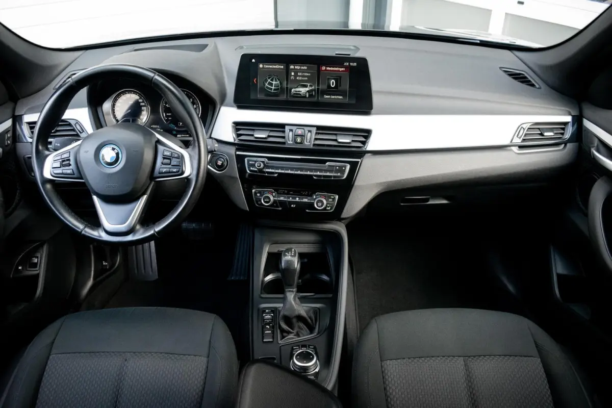 xDrive25e High Executive|1e EIGENAAR|ELEK. KLEP|HEAD-UP|CAMERA|CLIMATE|CRUISE|KEYLESS