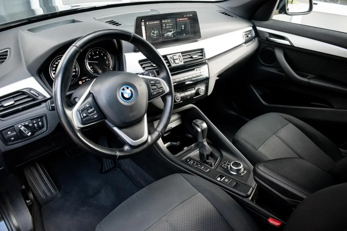xDrive25e High Executive|1e EIGENAAR|ELEK. KLEP|HEAD-UP|CAMERA|CLIMATE|CRUISE|KEYLESS