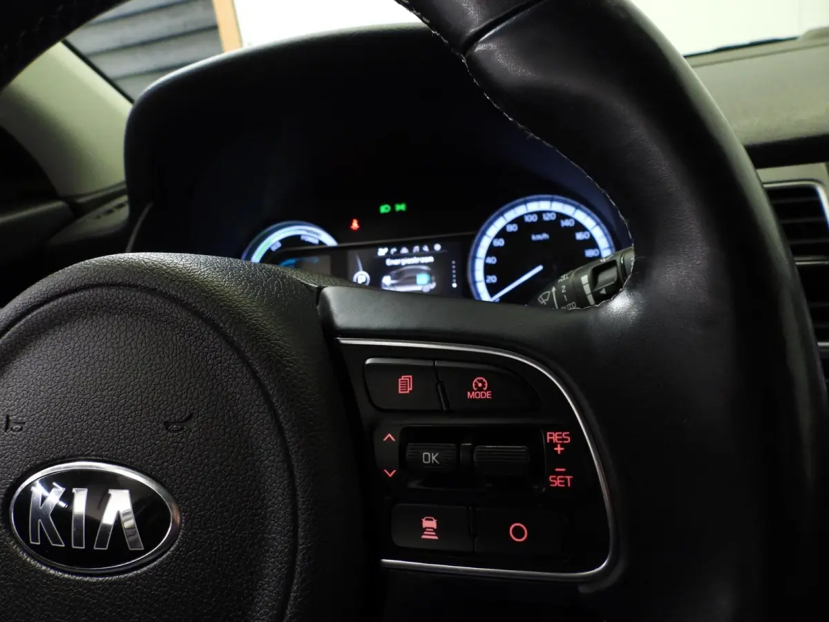 1.6 GDi Hybrid ExecutiveLine LEER/NAVI/CAMERA/XENON/18"LMV!