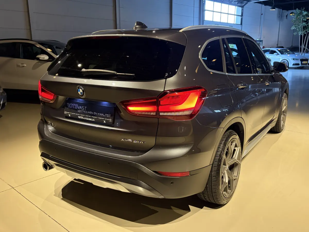 xDrive25e Aut Navi|Camera|LED|Leer Plug-IN!