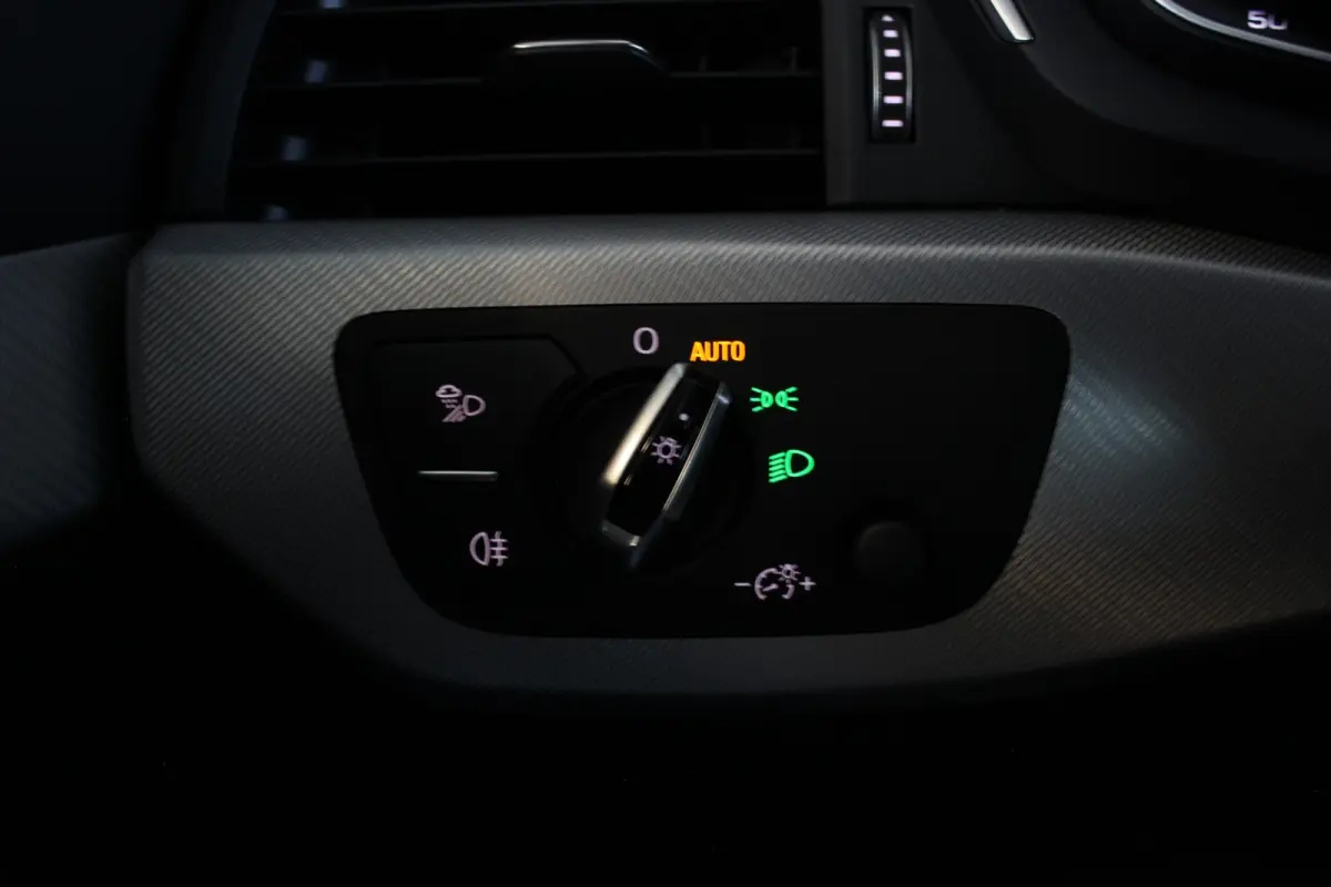1.4 TFSI S-Line Edition Trekhaak | Virtual Cockpit | Carplay | Full LED | Navi | Bluetooth | 18" LMV | PDC V+A