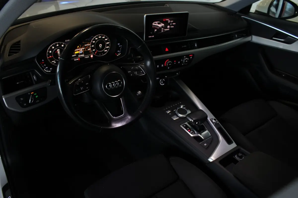 1.4 TFSI S-Line Edition Trekhaak | Virtual Cockpit | Carplay | Full LED | Navi | Bluetooth | 18" LMV | PDC V+A