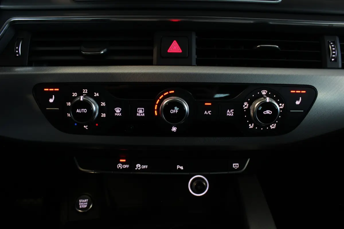 1.4 TFSI S-Line Edition Trekhaak | Virtual Cockpit | Carplay | Full LED | Navi | Bluetooth | 18" LMV | PDC V+A