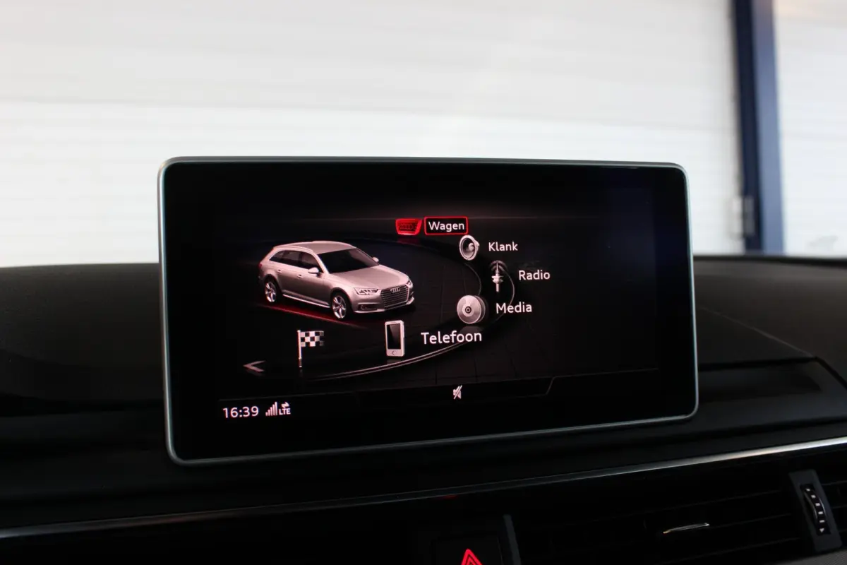 1.4 TFSI S-Line Edition Trekhaak | Virtual Cockpit | Carplay | Full LED | Navi | Bluetooth | 18" LMV | PDC V+A