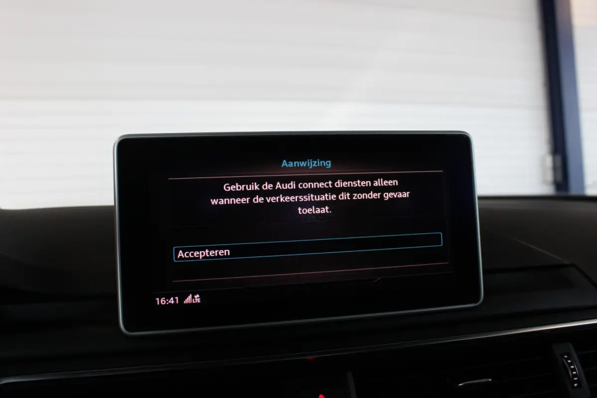 1.4 TFSI S-Line Edition Trekhaak | Virtual Cockpit | Carplay | Full LED | Navi | Bluetooth | 18" LMV | PDC V+A