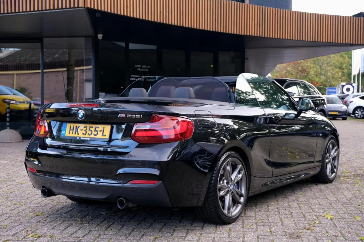 M235i xDrive|Rijklaar!|Camera|HarmanKardon|Stoelverwarming|Elec.Stoelverstelling|Keyless