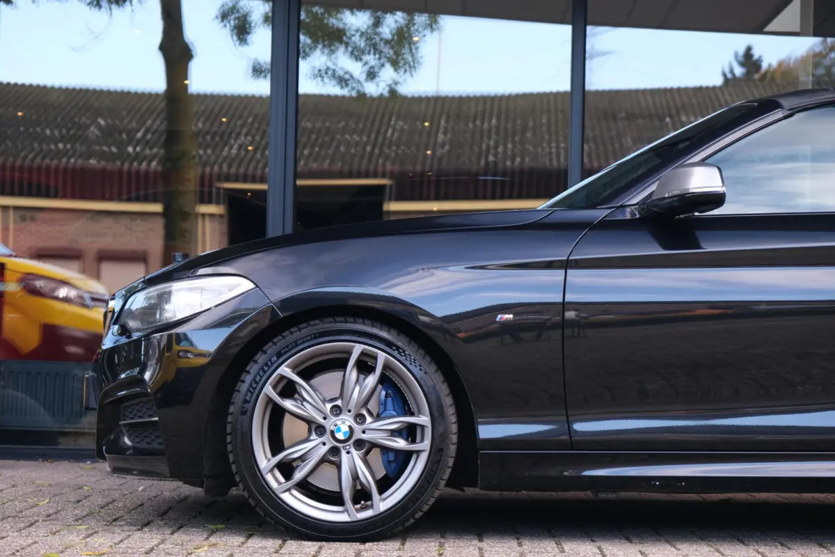 M235i xDrive|Rijklaar!|Camera|HarmanKardon|Stoelverwarming|Elec.Stoelverstelling|Keyless